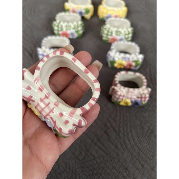 Set Of 8 Ceramic Floral Napkin Rings Bow Plaid By Lady Jayne NWOT - Picture 6 of 6